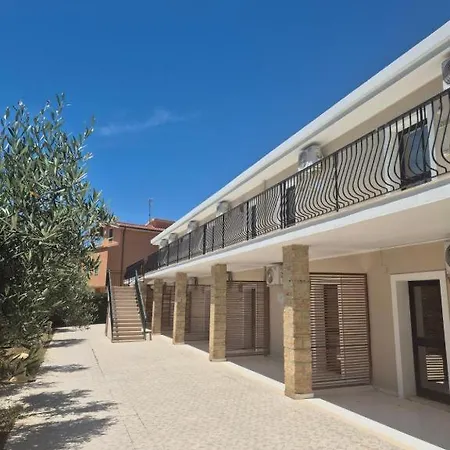 Hotel Baia Dei Gigli